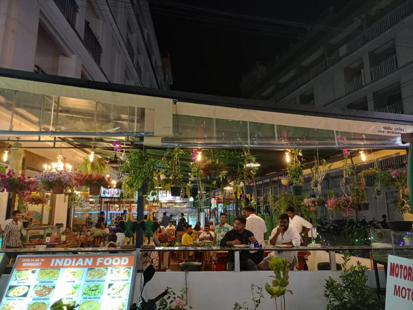 Garden Phuket Hotel Patong Kültér fotó