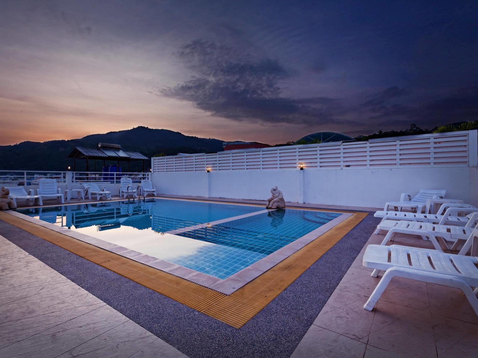 Garden Phuket Hotel Patong Kültér fotó